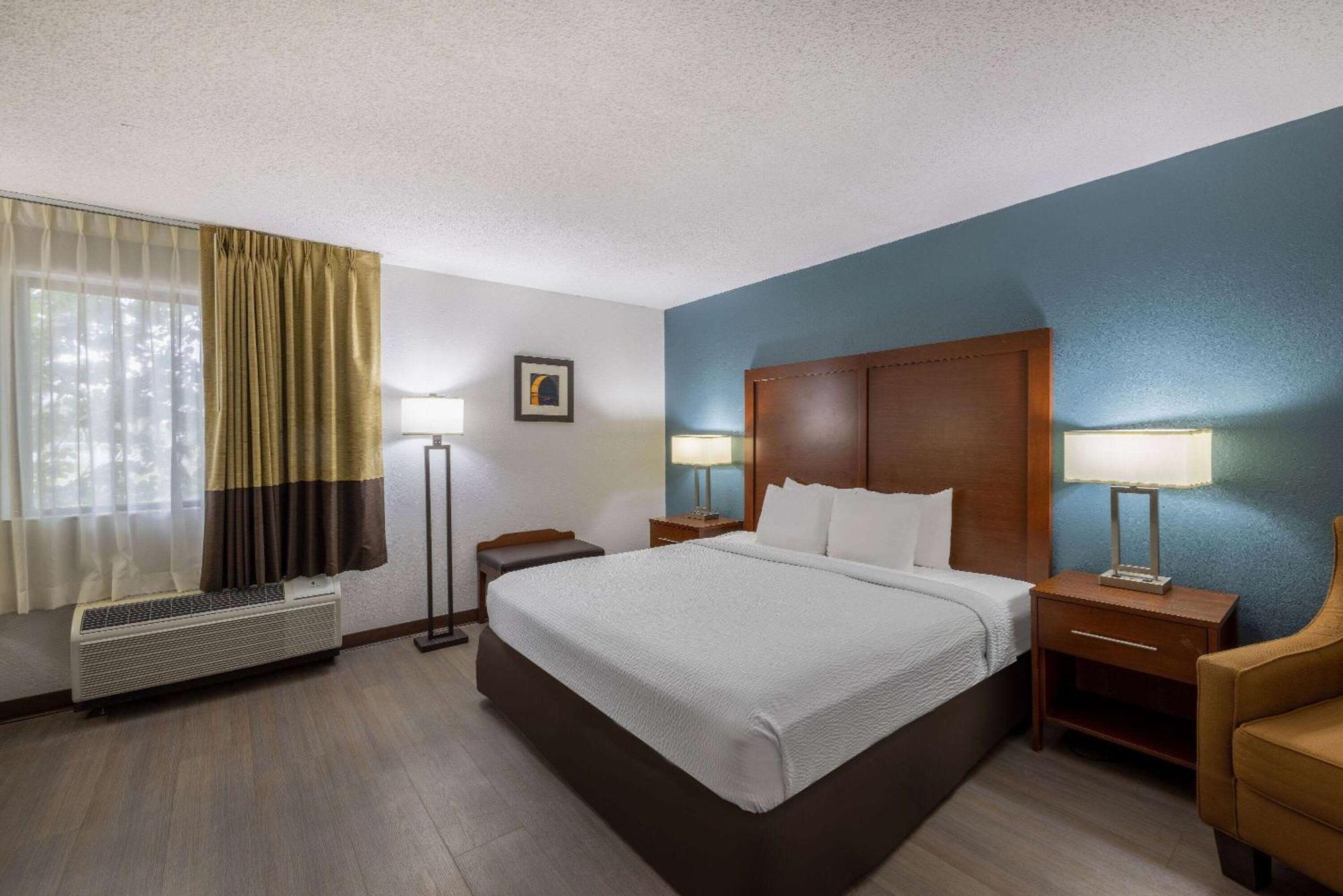 Travelodge By Wyndham Brooklyn Center Eksteriør billede