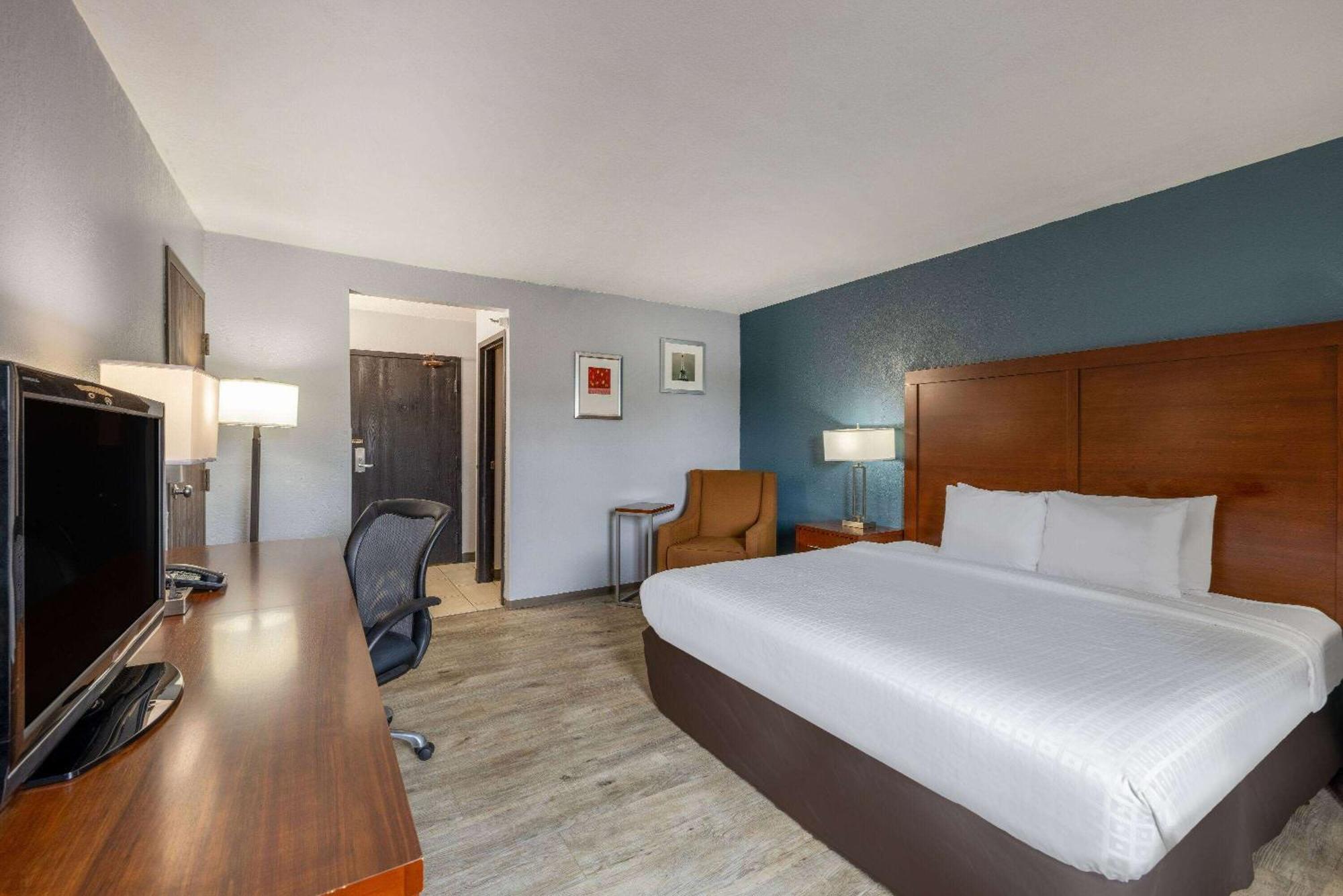 Travelodge By Wyndham Brooklyn Center Eksteriør billede