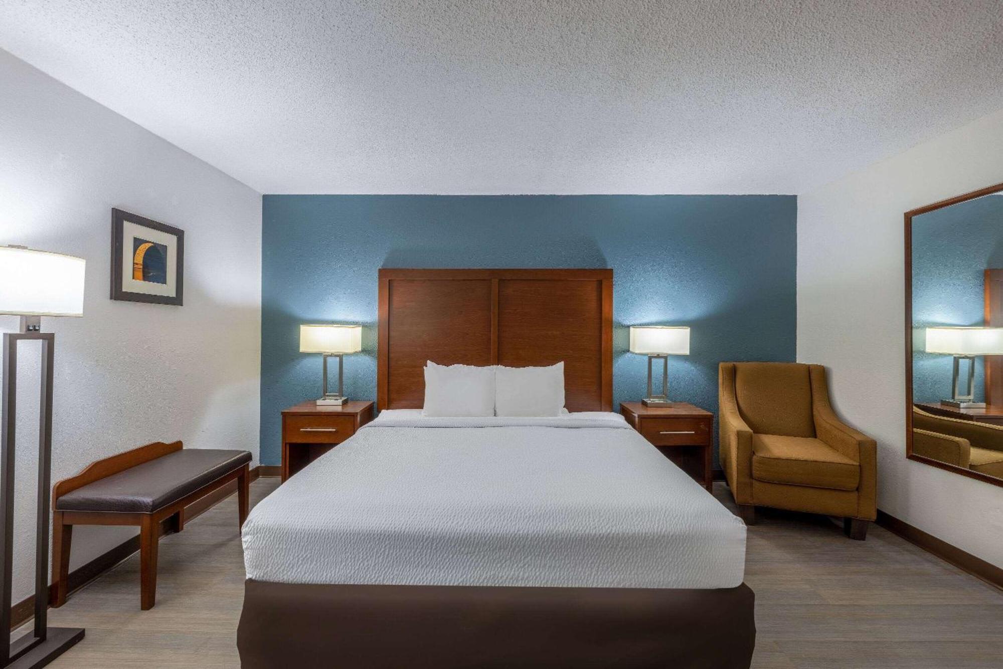 Travelodge By Wyndham Brooklyn Center Eksteriør billede