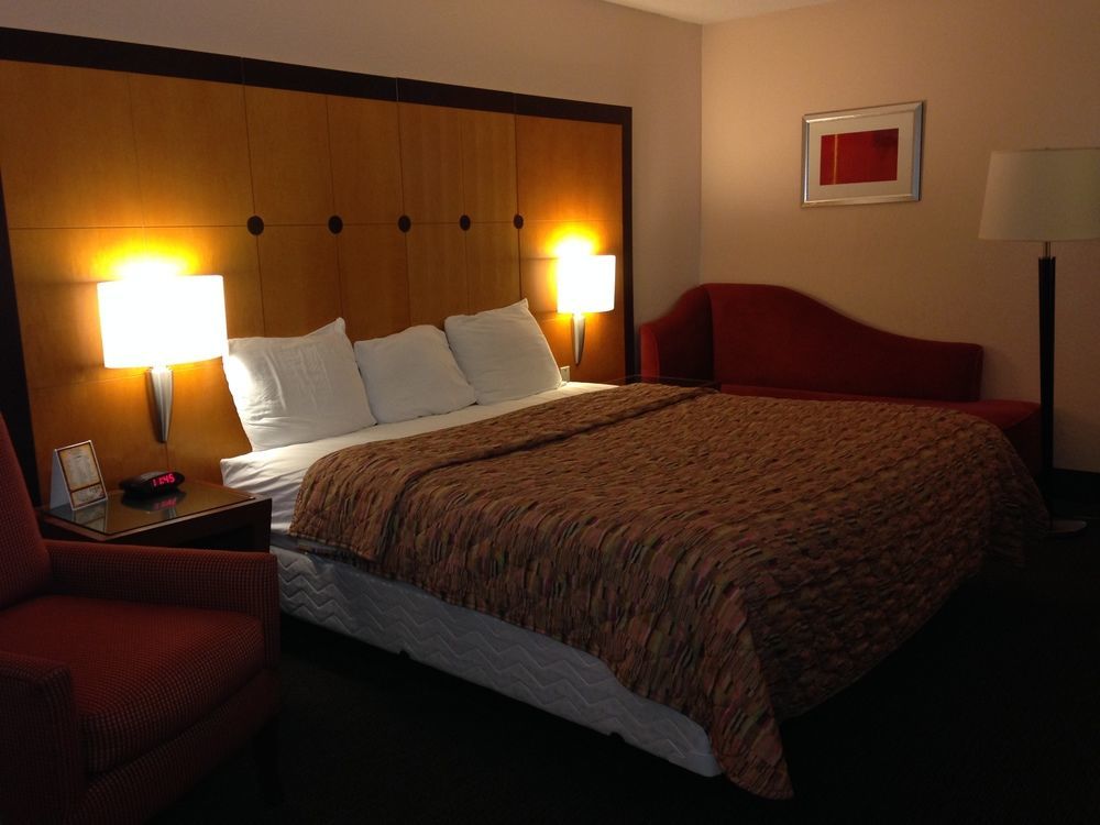 Travelodge By Wyndham Brooklyn Center Eksteriør billede