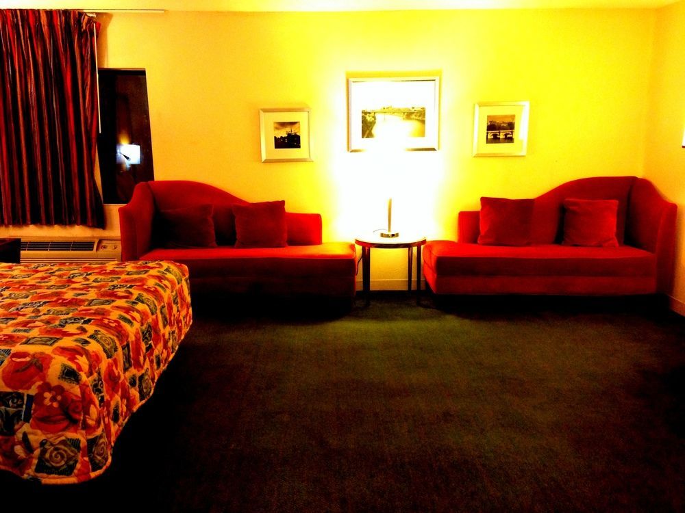 Travelodge By Wyndham Brooklyn Center Eksteriør billede